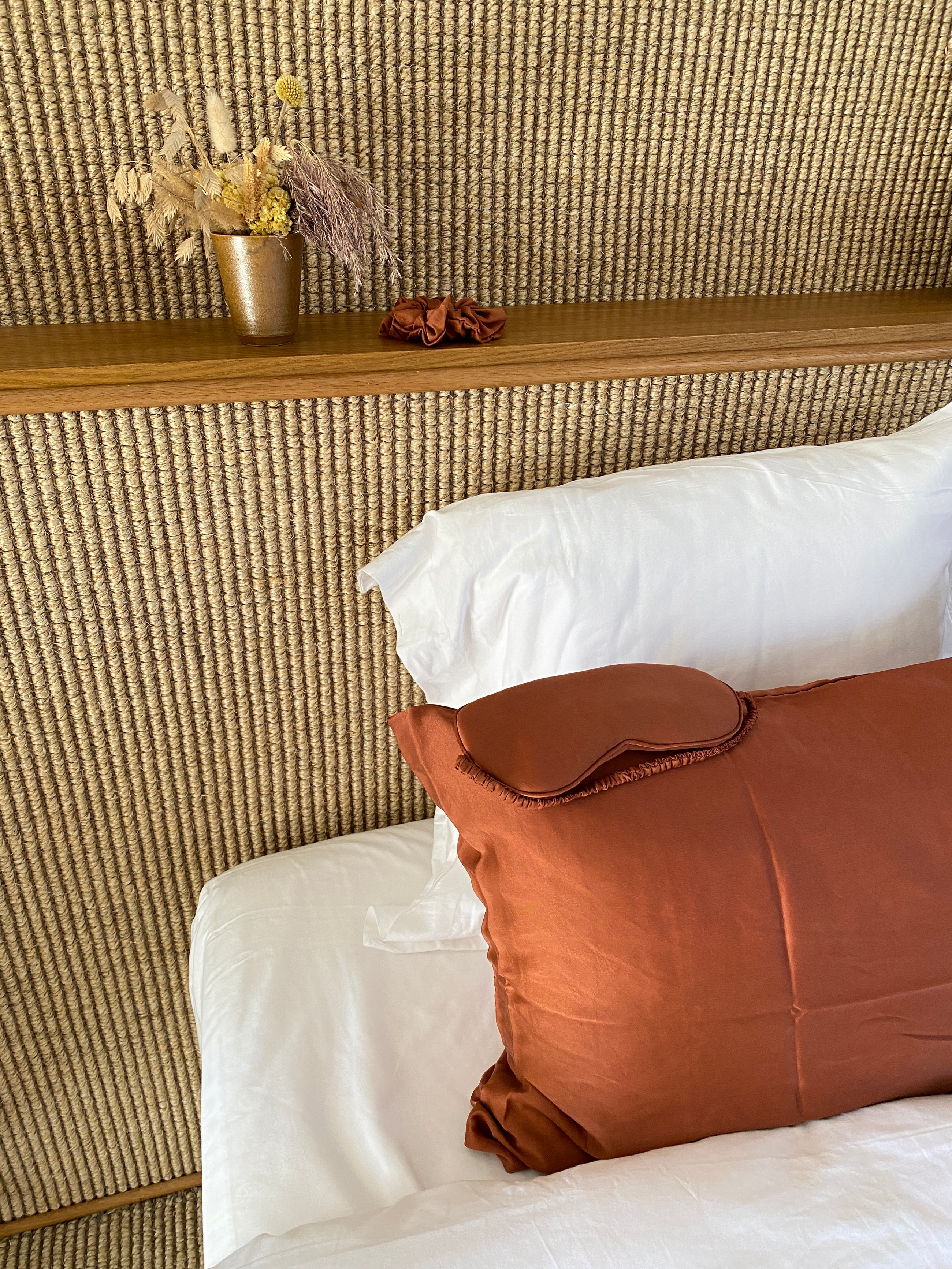 Sleep Mask Saffron in Pure Mulberry Silk